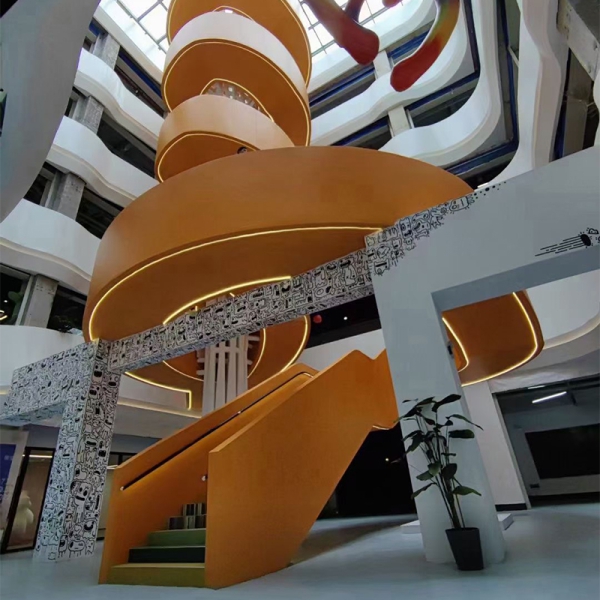 Curved unsupported steel structure staircase